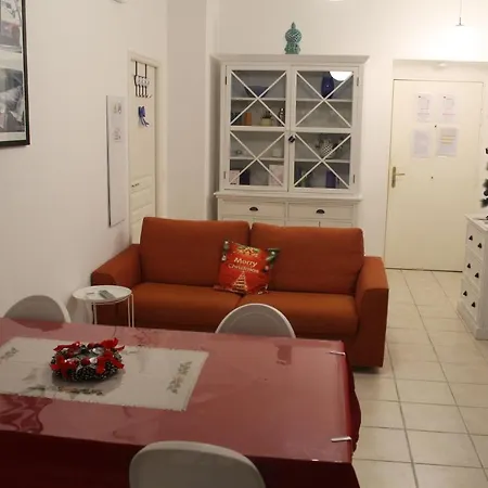 Penelope Belle Vue アパート マントン