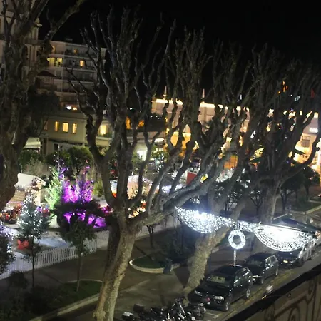 Penelope Belle Vue マントン