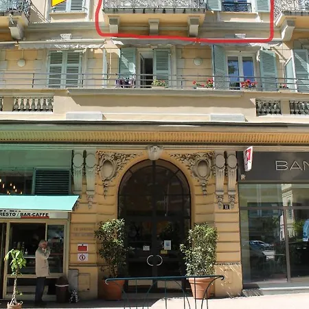 Penelope Belle Vue * מנטון